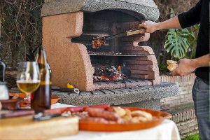 Barbecue in giardino: ecco come costruirlo facilmente
