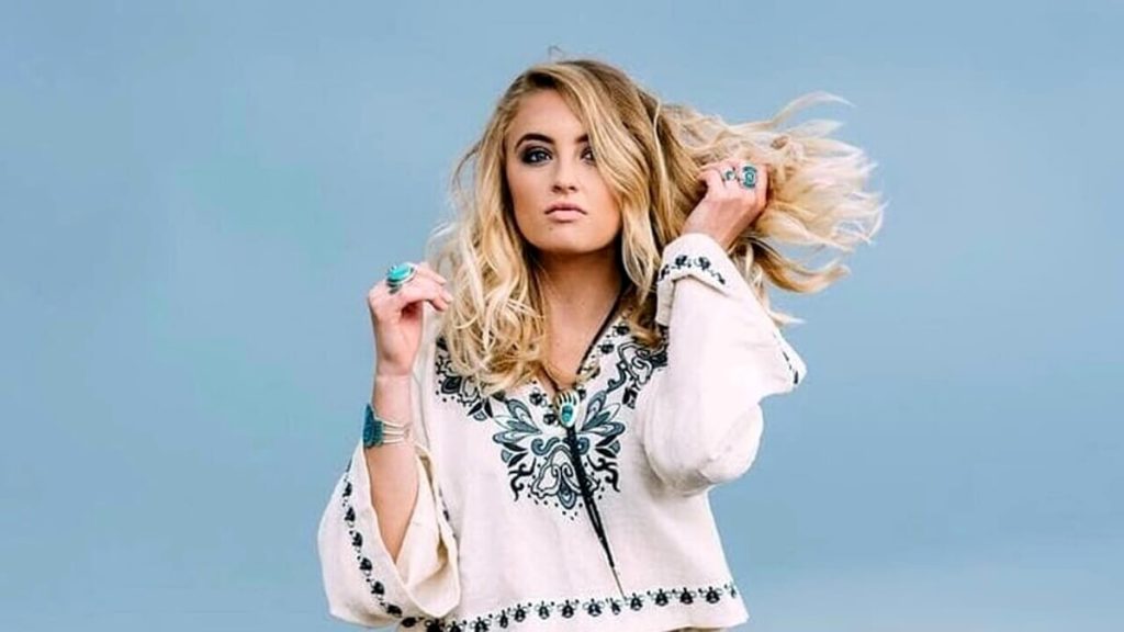 E' la pettinatura più di moda e che sta bene a tutte, come fare e Beach Waves