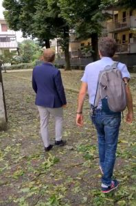 Grandinata in città, vetri rotti e alberi caduti nella zona nord est