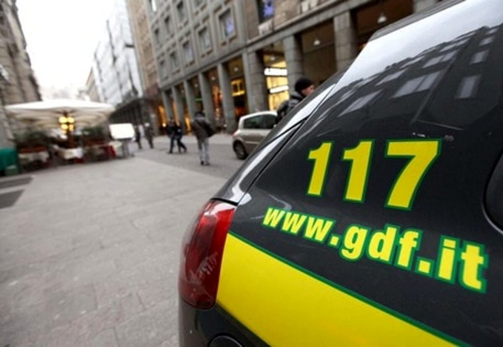 Spaccio, arrestato pusher con mezzo kg di droga