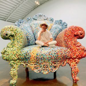 Mika in visita alla Fondazione Bisazza