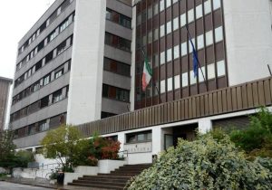 «La questura è in ginocchio, noi in braghe di tela: basta tagli»