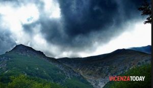 Meteo, allerta per temporali in area dolomitica