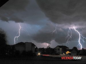 Temporali e raffiche di vento, nuova allerta in Veneto