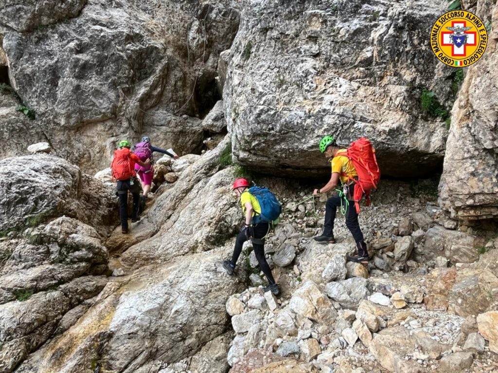 Bloccati in ferrata sul Vajo Scuro, coppia di escursionisti recuperati dal Soccorso alpino