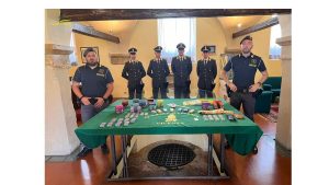 Sigarette elettroniche all'hashish, la guardia di finanza ne sequestra 130