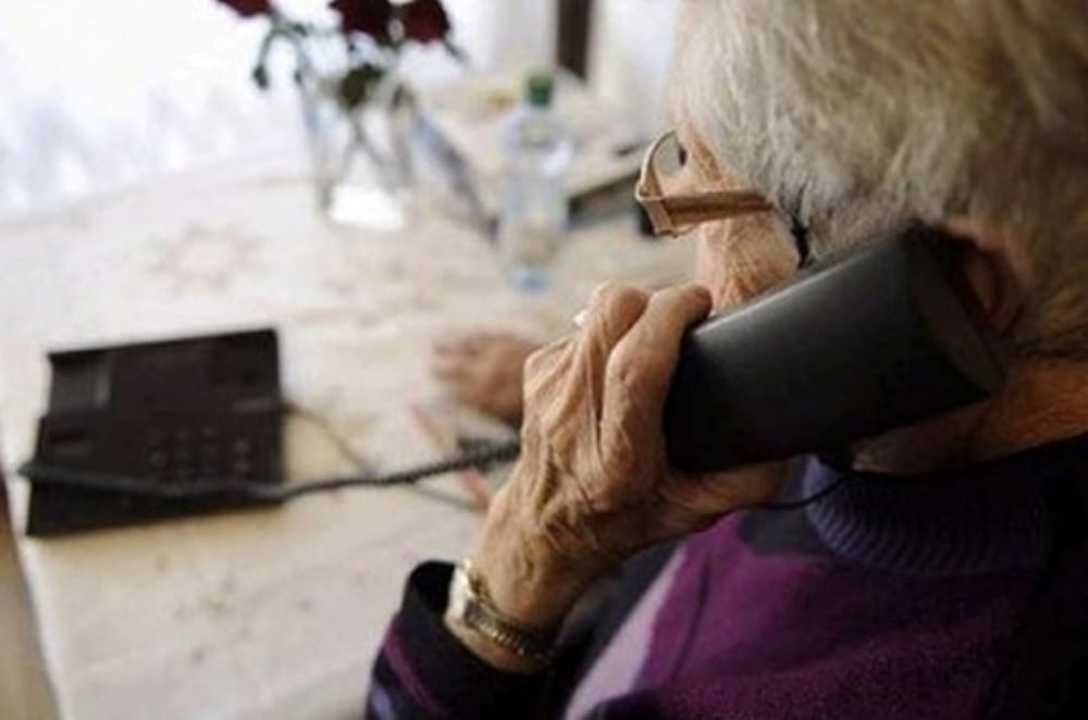 Truffe telefoniche, anziani capiscono il raggiro e chiamano i carabinieri