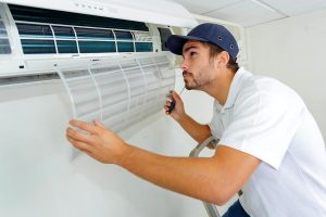 Il condizionatore fa rumore, non raffredda? Ecco le cause