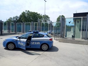 Non rispetta l'ordine di espulsione, plupregiudicato fermato dalla polizia