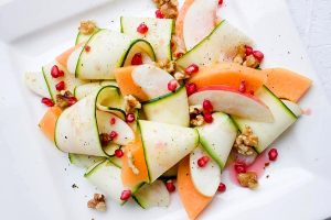 Cosa mangiare quando fa caldo, ricette veloci e buone per non scaldare casa