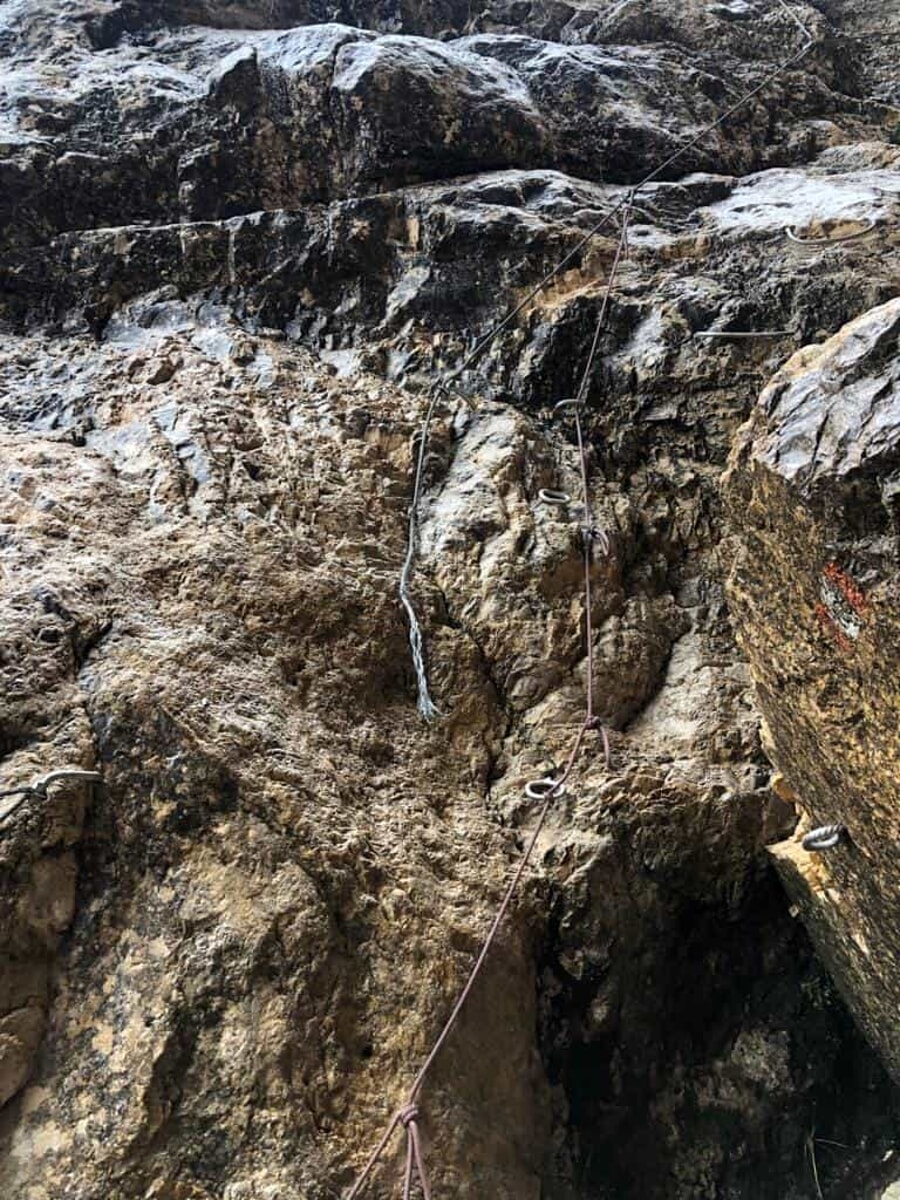 In escursione con la figlia, scivola sulla ferrata: ferito 58enne