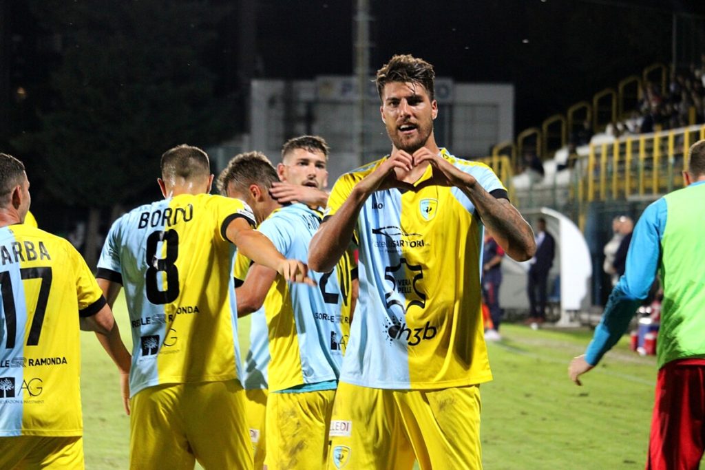 Arzignano Valchiampo: la felicità di mister Bianchini e del difensore Milillo