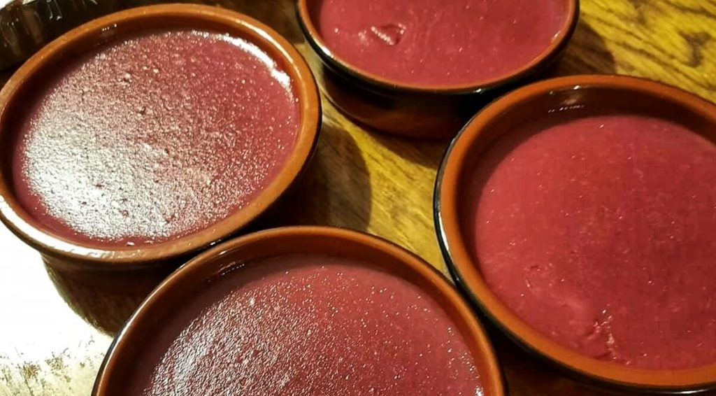 Come fare i 'sugoi': ricetta tradizionale del budino d'uva