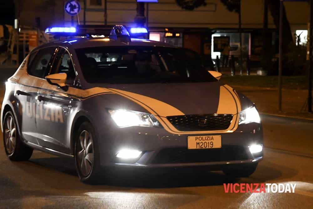 Donne vittime di rapina, fermati e denunciati due pregiudicati stranieri