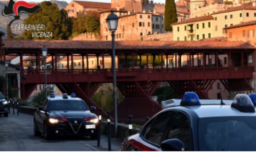 Controlli straordinari nel Bassenese: sequestrato stupefacente e verifiche in quattro locali pubblici