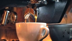 Perchè il caffè fa bene e quanti se ne possono bere