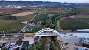 Alta velocità, varato il ponte ad arco sul torrente Guà