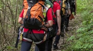 Scivola sul sentiero, anziana muore dopo un volo di sessanta metri