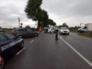 Schianto tra auto lungo la Marosticana: traffico paralizzato