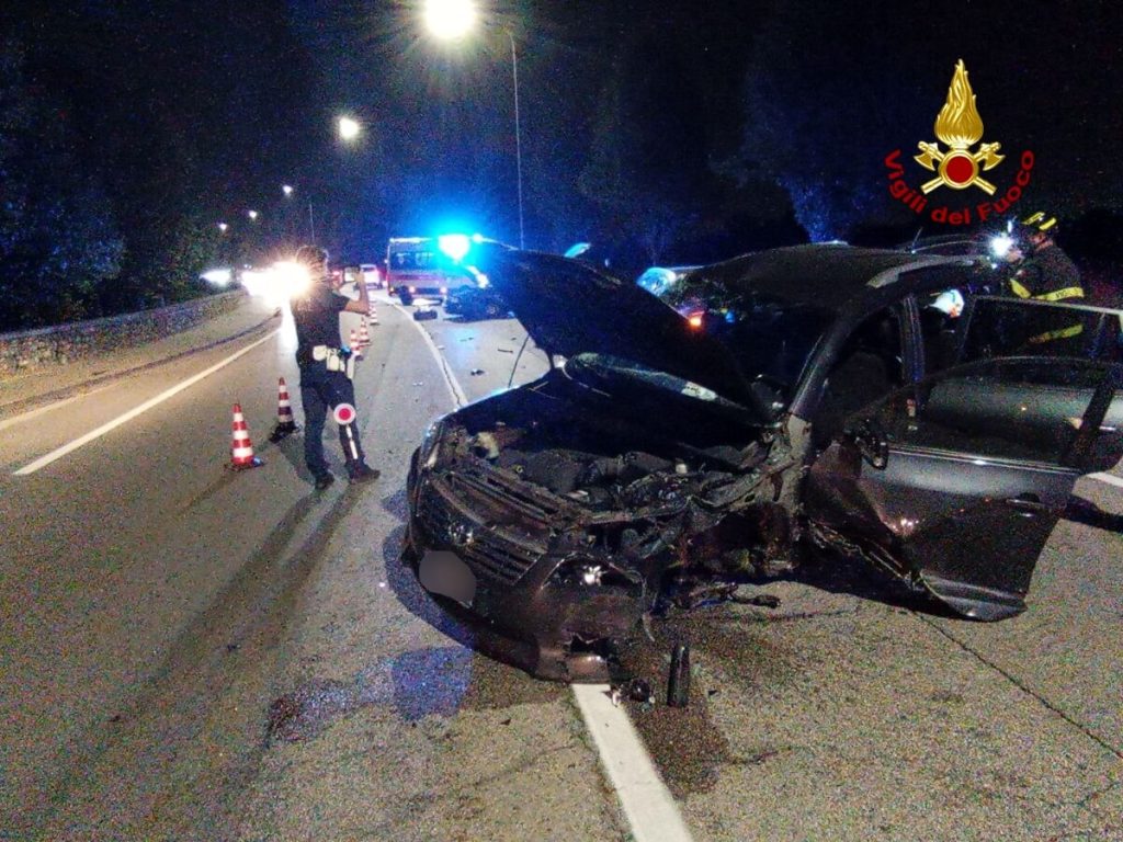 Schianto tra auto in viale Riviera Berica, tre i feriti