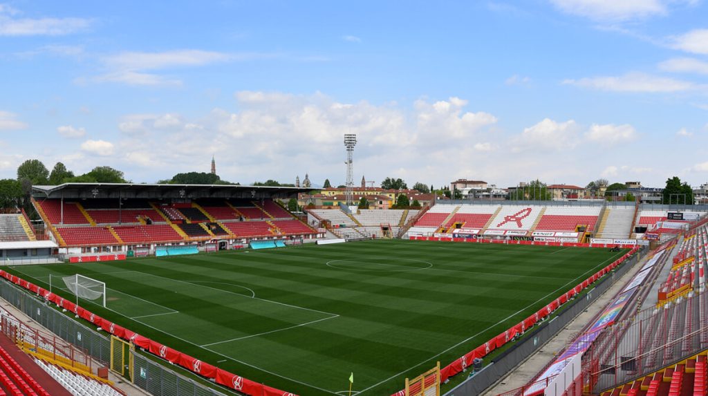 LR Vicenza: la Curva Nord dello stadio “Romeo Menti” tornerà a colorarsi di biancorosso