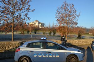 Gira per Campo Marzo con un coltello "per difendersi": espulso