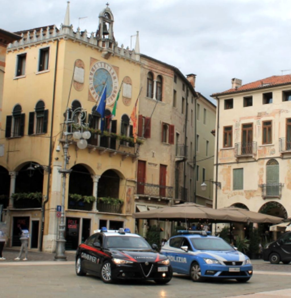 Furti pluriaggravati e rapine, anche su minori: arrestato un 24enne