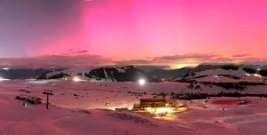 L'Aurora boreale nel vicentino e in Veneto, guarda le foto straordinarie