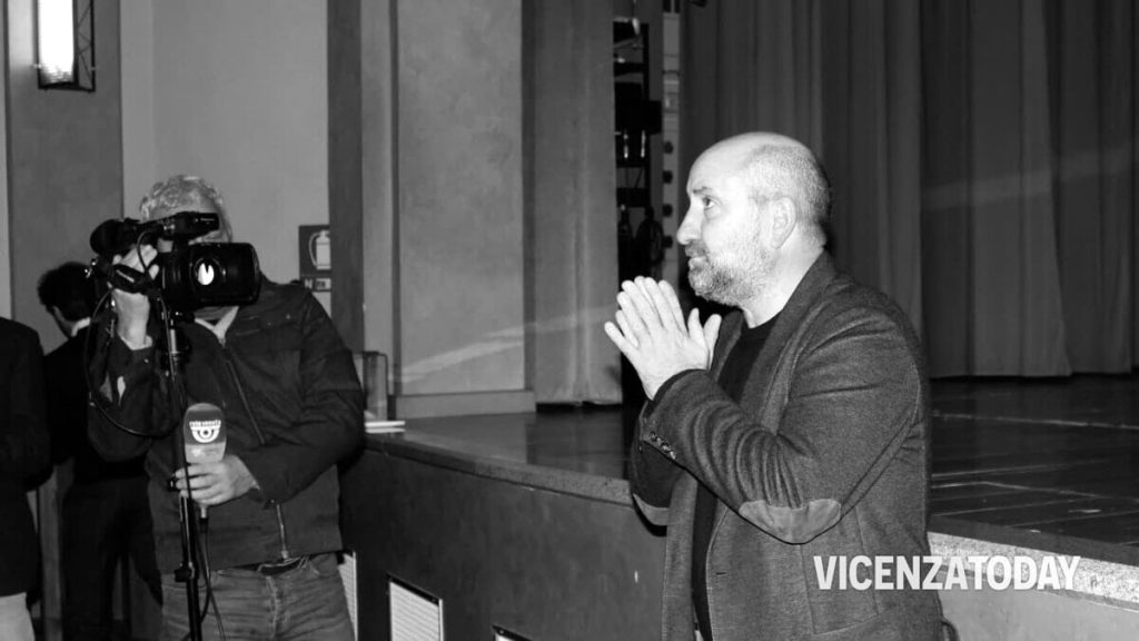 VIDEO | Uno dei truffati dai crac bancari «potevo essere io»