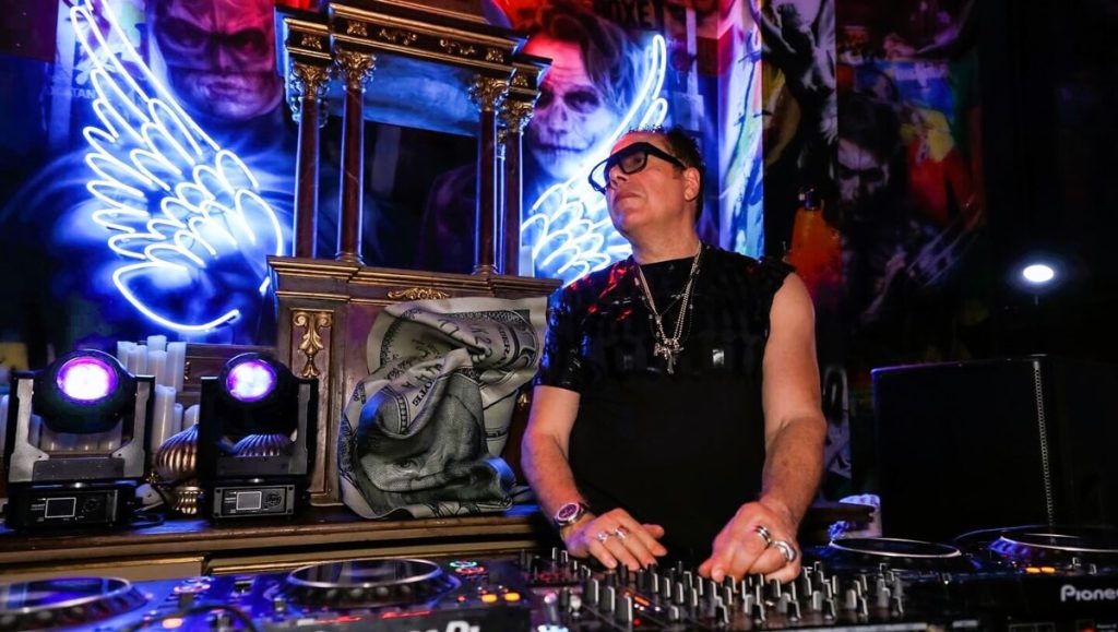 Capodanno a Villa Pigalle con il famoso dj Joe T Vannelli e 5 sale disco