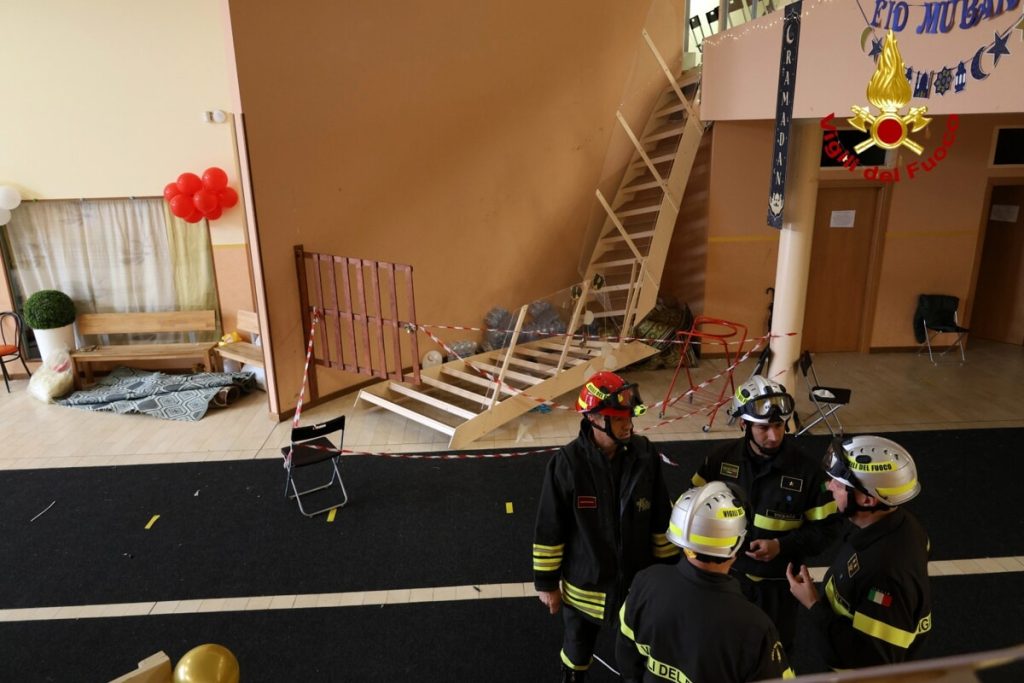 Sequestrato dopo il crollo di una scala, il centro islamico ora riapre i battenti