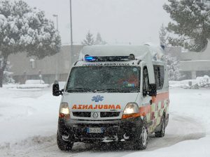 Escursionista scivola sul ghiaccio: recuperato dal Soccorso alpino