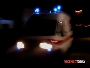 Schianto alle prime luci dell'alba, traffico in tilt