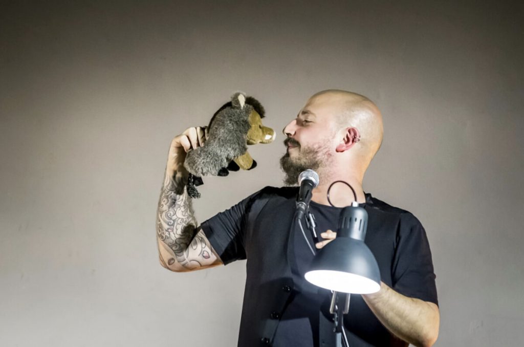 "Nato cinghiale", a Marostica uno spettacolo teatrale sul padre