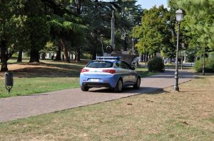 Fugge alla vista della polizia, pusher bloccato in Campo Marzio