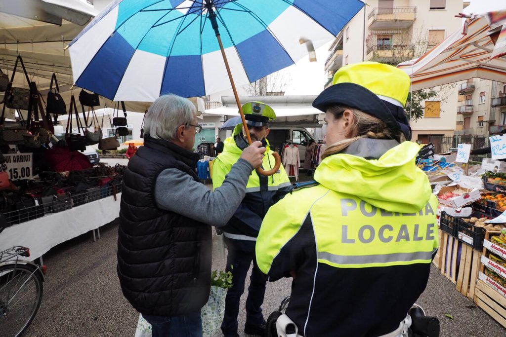 Vigili di quartiere, il bilancio del Comune nei primi due mesi: 107 turni e 752 ore a contatto con i cittadini