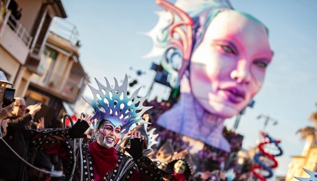 Carnevale a Vicenza, sfilata dei carri mercoledì in Viale Roma