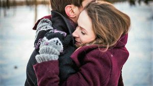 Giornata degli abbracci, il 21 gennaio: i motivi per cui fanno bene