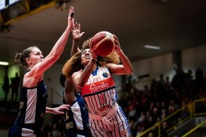 Euroleague Women, impresa del Famila Schio: battuta la capolista del Girone
