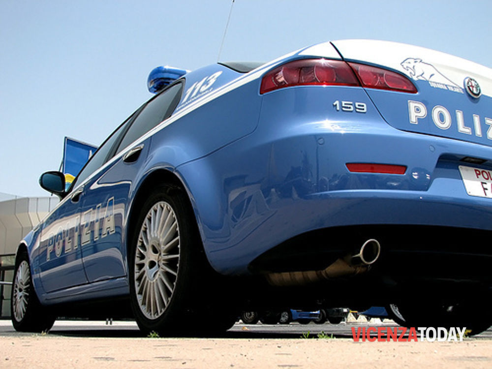 Droga in auto: arrestato un 21enne