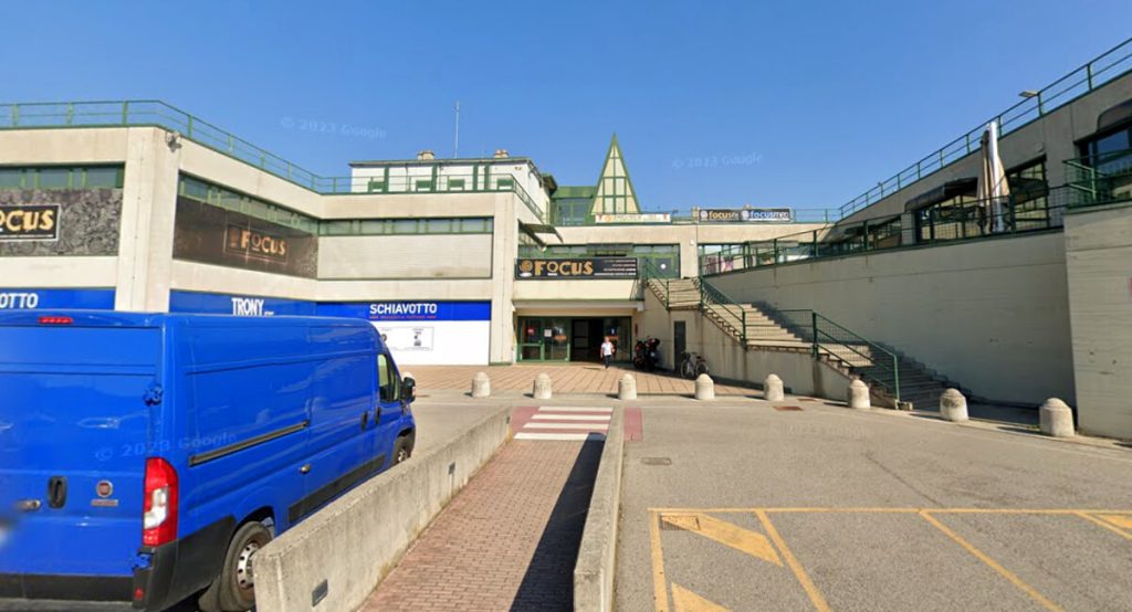 Entra in palestra per rubare, colto in flagrante dai carabinieri: arrestato 41enne