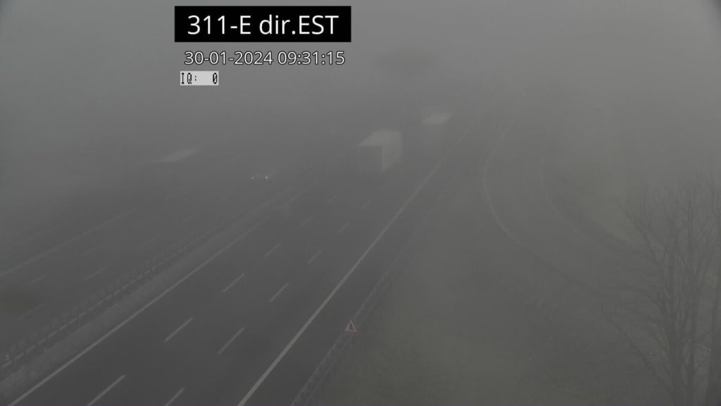 Nebbia fitta, cantieri e incidenti: disagi in autostrada