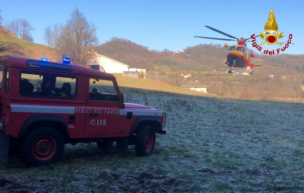 Gravemente ferito mentre lavora nel bosco: 63enne elitrasportato in ospedale