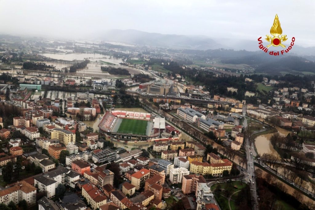 Maltempo, situazione in via di miglioramento: giovedì scuole aperte