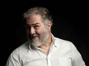 Andrea Pennacchi, il Pojana diventa Arlecchino, in scena a Vicenza