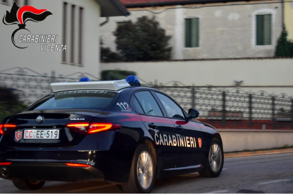 Atti sessuali su minore, 42enne "amico di famiglia" finisce in carcere