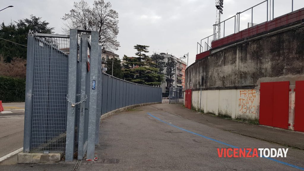 Le strade attorno al Menti sono finite sott'acqua