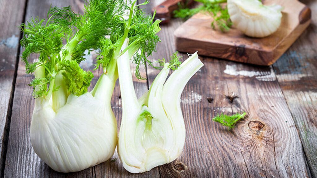 E' il momento del finocchio: proprietà, controindicazioni e uso in cucina