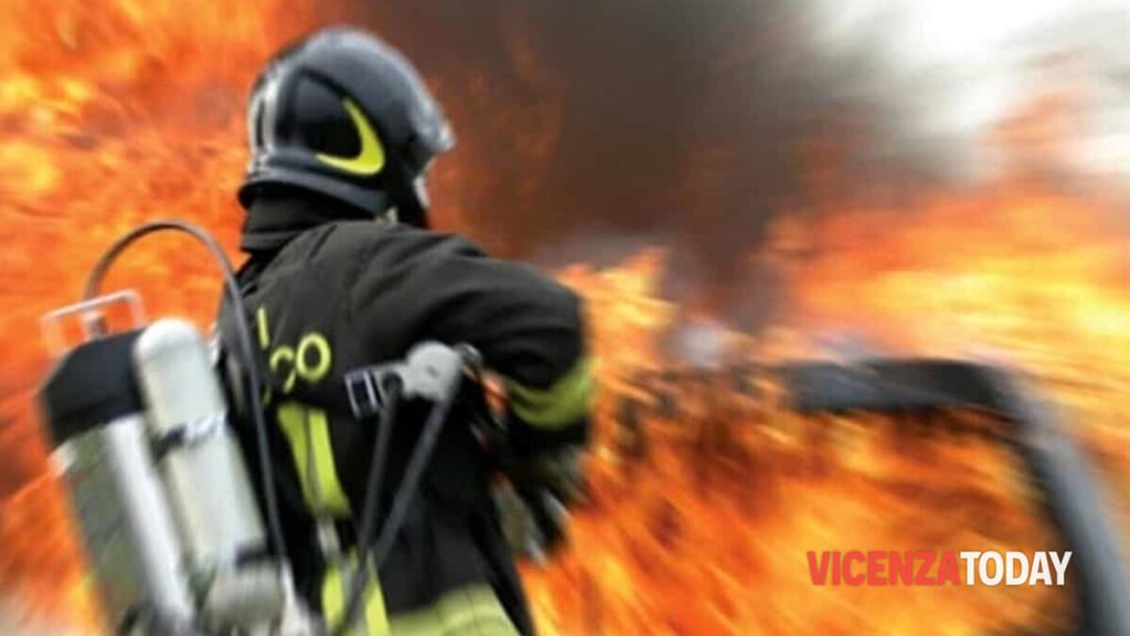 Dispositivi anti-incendio e Pfas: spettro tumori «per i vigili del fuoco»