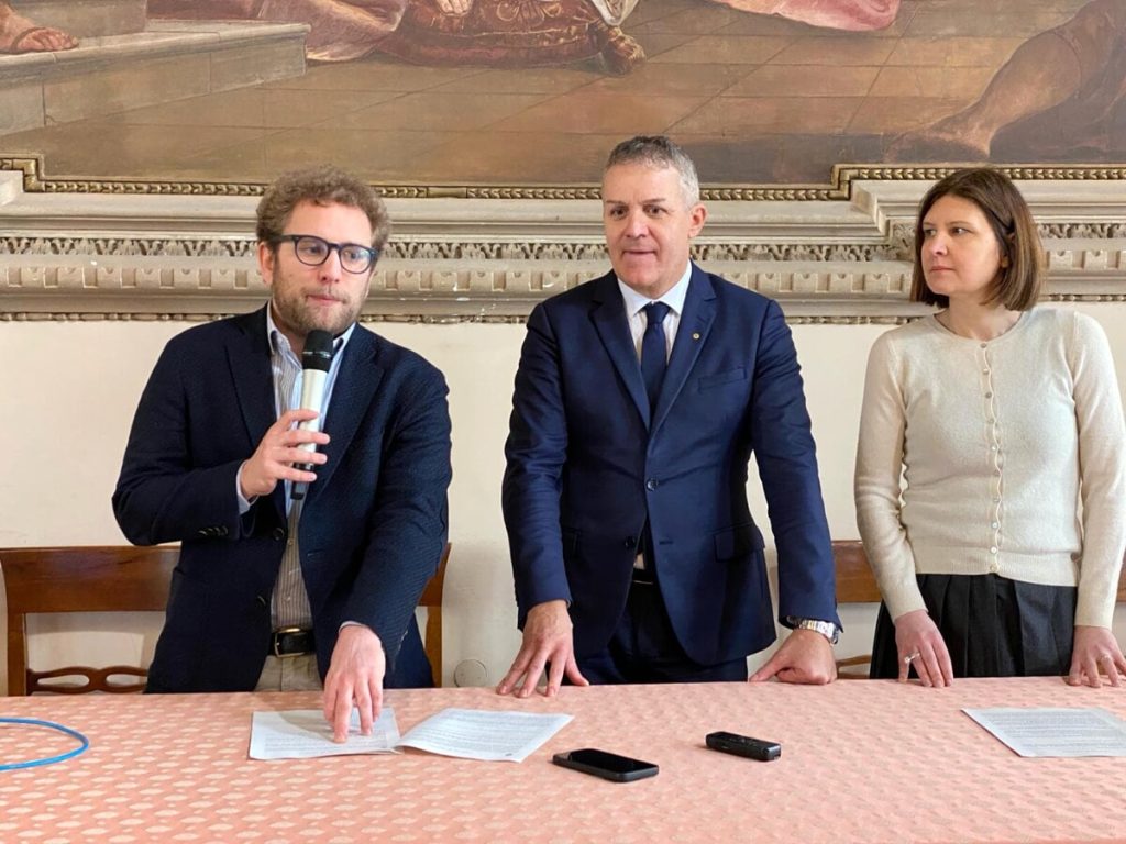 Un fondo straordinario per aiutare i commercianti che hanno subìto furti e vandalismi